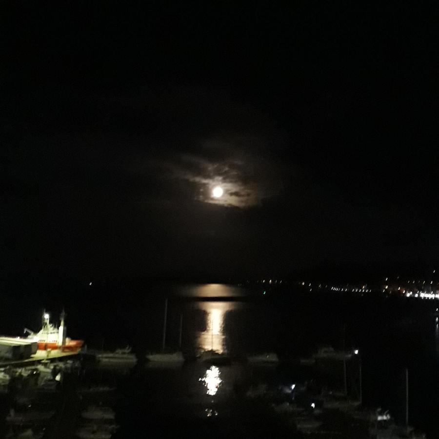 Seaview Kavala Port Apartman Kültér fotó